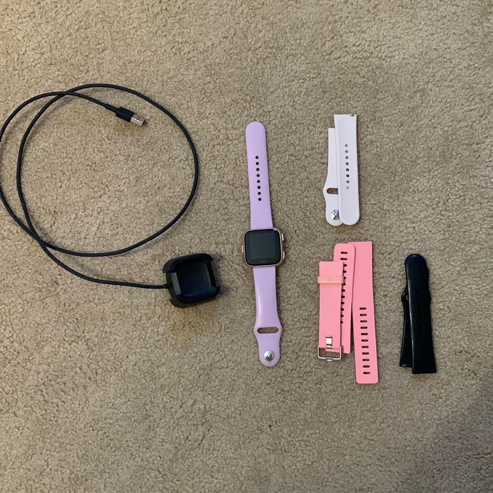 Fit Bit Versa with 4 changeable bands